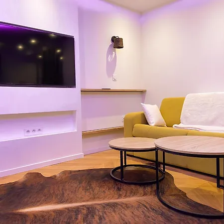 Luxury Penthouse Eiffel Tower View شقة