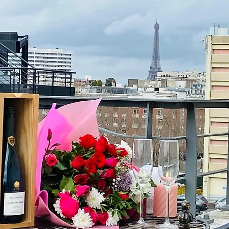 Luxury Penthouse Eiffel Tower View Apartment